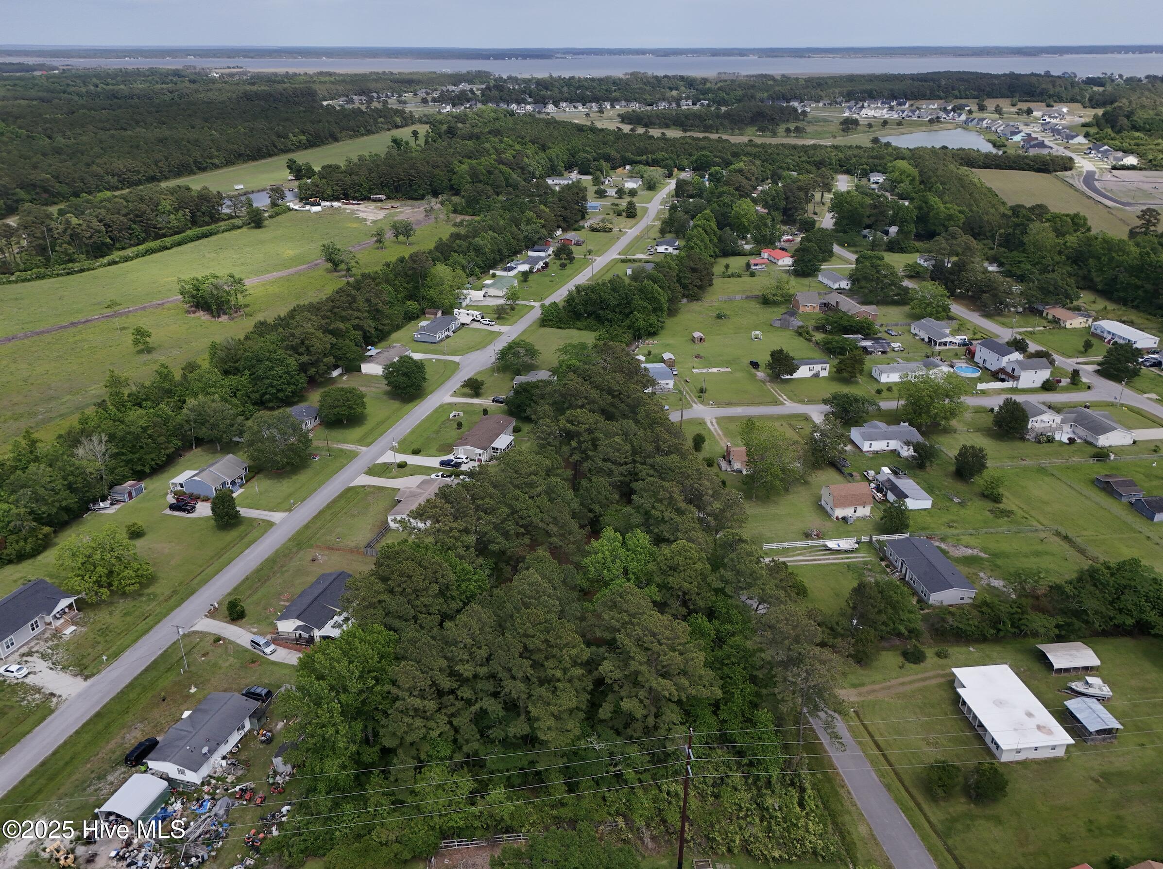 Land in Beaufort 5