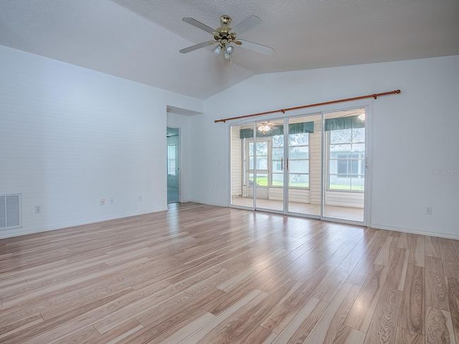 32708 Westwood Loop, House other with 2 bedrooms, 2 bathrooms and null parking in LEESBURG FL | Image 14