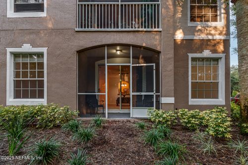 818-10550 Baymeadows Rd, JACKSONVILLE, FL, 32256-4518 | Card Image