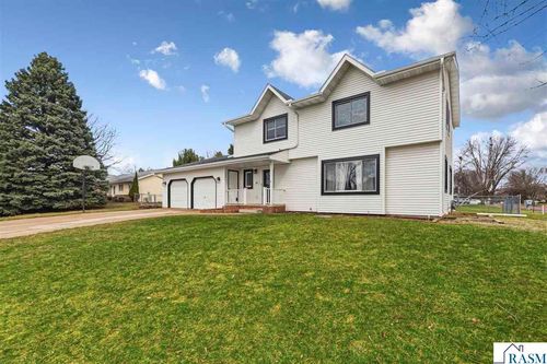229 Wadsworth Dr, Mankato, MN, 56001-6604 | Card Image