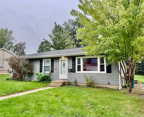 918 Townsend St, Sycamore, IL, 60178-2525 | Card Image