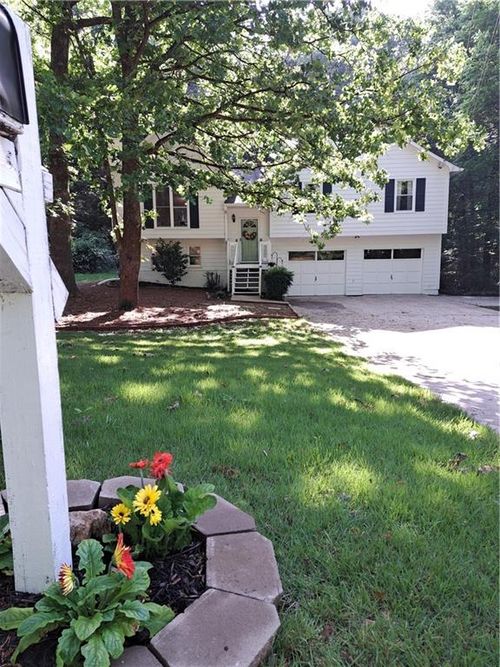 115 Jamie Dr, Hiram, GA, 30141-5627 | Card Image