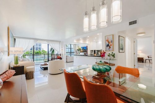 319-400 Leslie Dr, Hallandale Beach, FL, 33009-2914 | Card Image