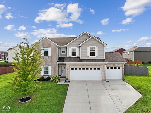 2317 Shadow Trace Way, Greenwood, IN, 46143-3839 | Card Image