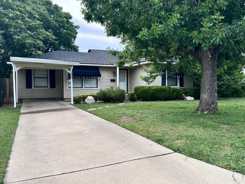 1620 S Park St, San Angelo, TX, 76901-4645 | Card Image