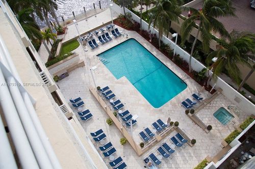 615-2670 E Sunrise Blvd, Fort Lauderdale, FL, 33304-3206 | Card Image