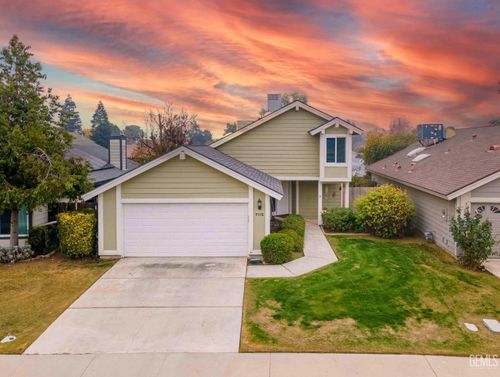 7115 Hanover Circle, Bakersfield, CA, 93309 | Card Image