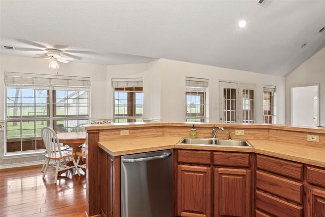 891 County Road 223, House other with 3 bedrooms, 3 bathrooms and null parking in Collinsville TX | Image 14