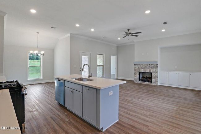 09-642 Westfield Dr | Image 9