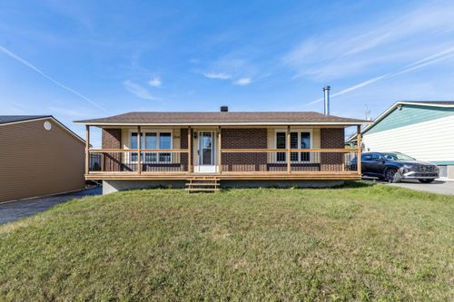 1214 Rue Des Laurentides, Gatineau, QC, J8M1T5 | Card Image