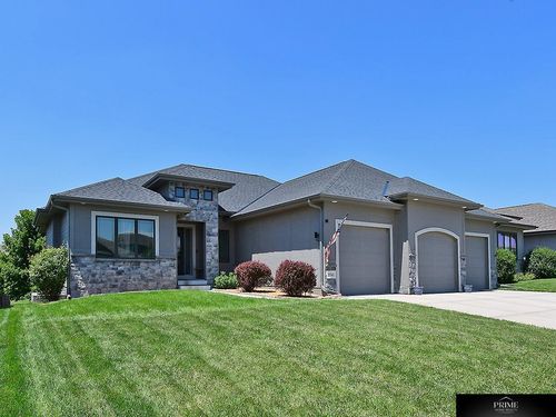 8946 N 172nd St, Bennington, NE, 68007-3261 | Card Image