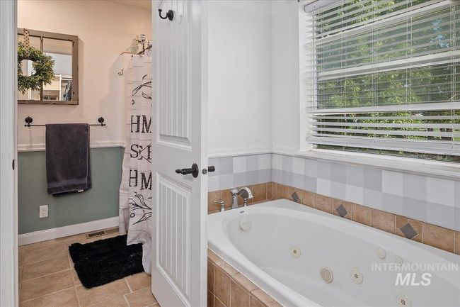 2123 E 3970 N, House other with 4 bedrooms, 3 bathrooms and 2 parking in Filer ID | Image 24