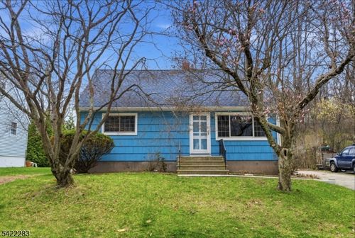 52 Red Twig Trl, Bloomingdale, NJ, 07403-1204 | Card Image