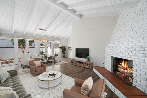210 Via Ithaca, Newport Beach, CA, 92663 | Card Image