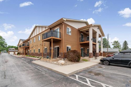 1632 Evergreen Dr, Rapid City, SD, 57702-3511 | Card Image