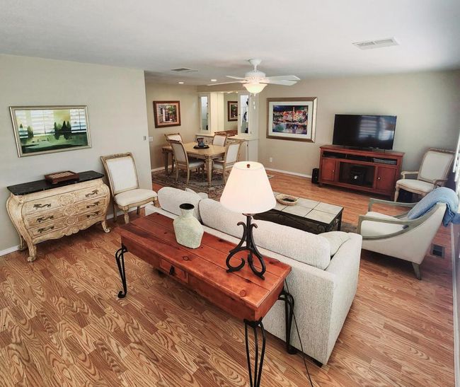 Living Room | Image 6