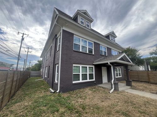 4818 Virginia Ave, Dallas, TX, 75204-4895 | Card Image