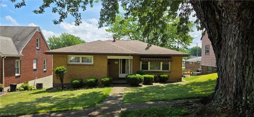 3704 Marlamont Way, Weirton, WV, 26062-4412 | Card Image
