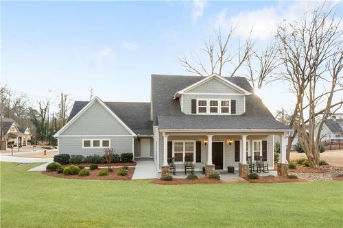 40 E Second St, Newnan, GA, 30263-2513 | Card Image