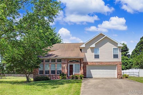 1737 Sherwood Dr, Cape Girardeau, MO, 63701-2579 | Card Image