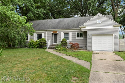 972 Goodale Ave, Clawson, MI, 48017-1794 | Card Image