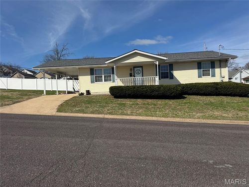 701 Nora St, Washington, MO, 63090-2031 | Card Image