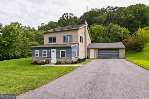 1734 Hametown Rd, GLEN ROCK, PA, 17327-9169 | Card Image
