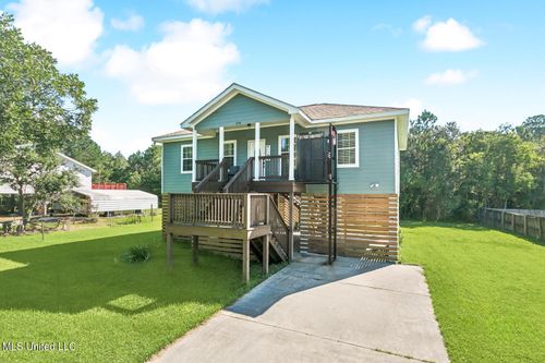 378 Woodman Ave, Pass Christian, MS, 39571-3832 | Card Image