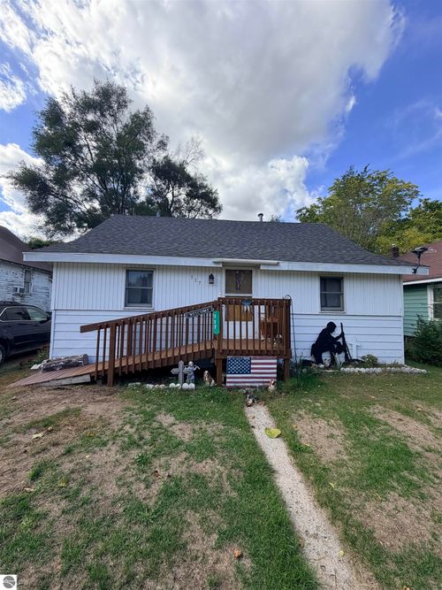 117 Pleasant Avenue, Alma, MI, 48801 | Card Image