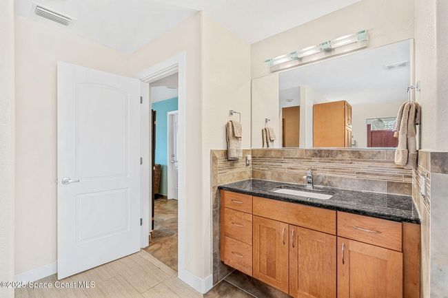 His and Her vanities | Image 45