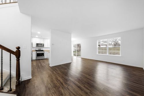 3302-7109 Hidden Green Cir, Fox Lake, IL, 60020-1038 | Card Image
