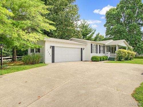 1405 Ida Ct, Belleville, IL, 62223-7937 | Card Image