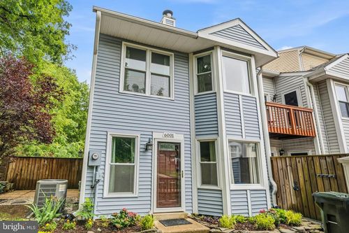 6001 Rabbit Hill Ct, CENTREVILLE, VA, 20121-3041 | Card Image