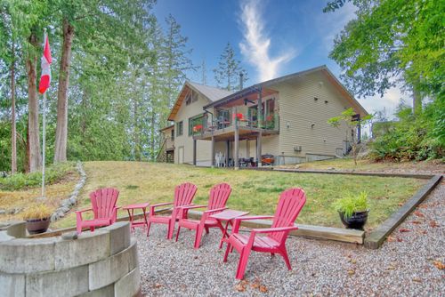 4546 Sinclair Bay Rd, Garden Bay, BC, V0N1S1 | Card Image