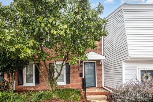 8017 Regent Park Ln, Charlotte, NC, 28210-5743 | Card Image