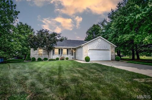 2305 Field Point Dr, Maryville, IL, 62062-6702 | Card Image