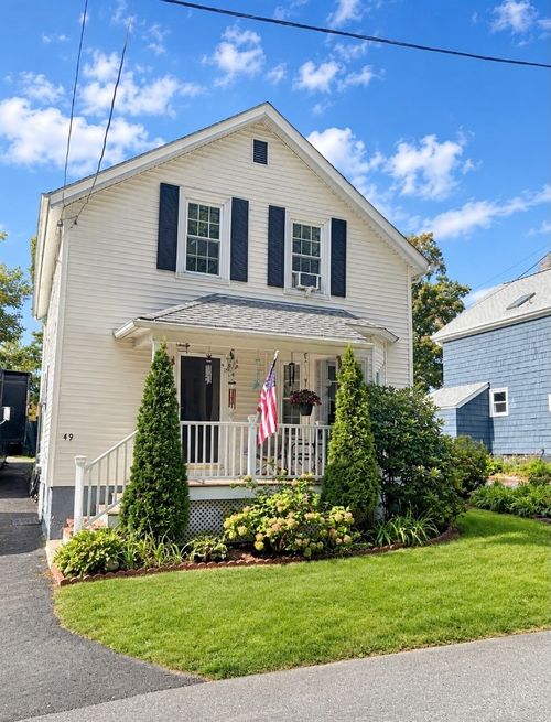 49 Magnolia Street, East Providence, RI, 02916 | Card Image