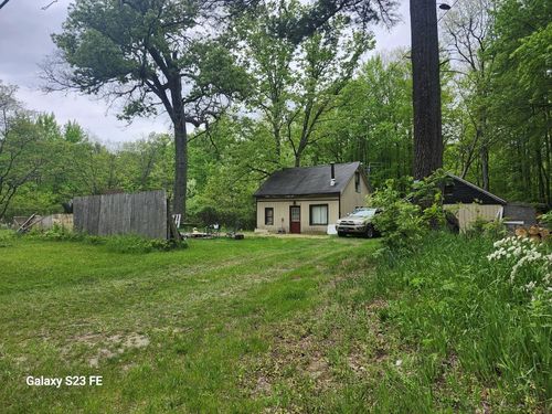 7831 Holton Duck Lake Rd, Holton, MI, 49425-9505 | Card Image