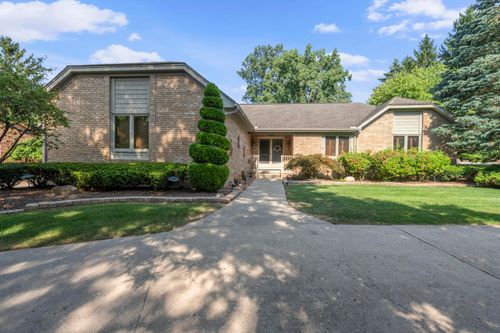 20240 Woodcreek Blvd, Northville, MI, 48167-2907 | Card Image