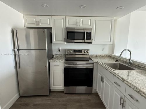 610-16465 Ne 22nd Ave, North Miami Beach, FL, 33160 | Card Image