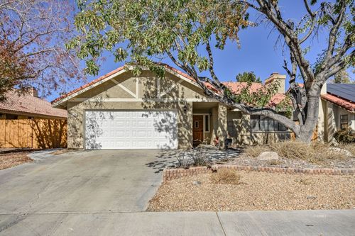 224 President Way, Ridgecrest, CA, 93555-5522 | Card Image