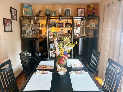 15 Waters Edge Dr, Bayside, NY, 11360 | Card Image