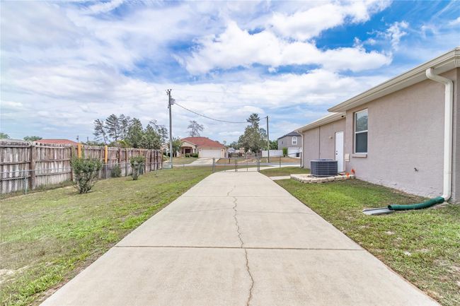 10372 Sw 41 St Ct, House other with 4 bedrooms, 2 bathrooms and null parking in OCALA FL | Image 51