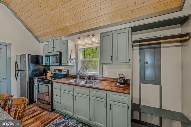 82 Vista River Ln, House other with 2 bedrooms, 1 bathrooms and null parking in Paw Paw WV | Image 12