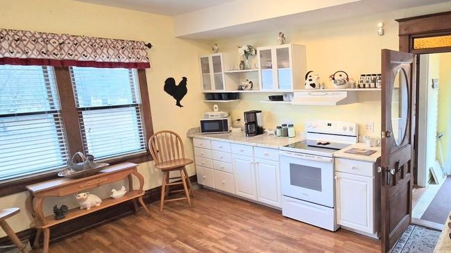 E7695B Highway 23/33, House other with 5 bedrooms, 2 bathrooms and null parking in EXCELSIOR WI | Image 10