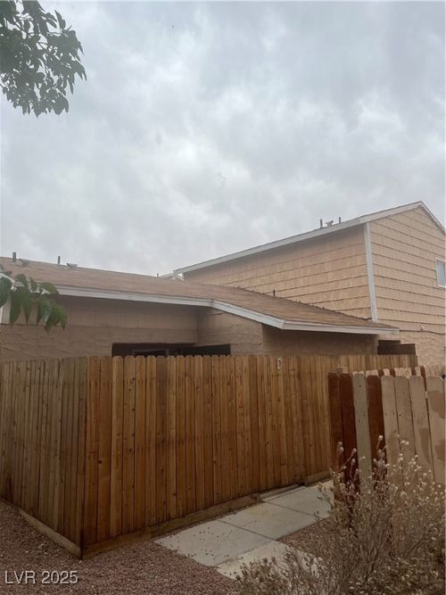 apt-d-5117 Greene Ln, Las Vegas, NV, 89119-1758 | Card Image