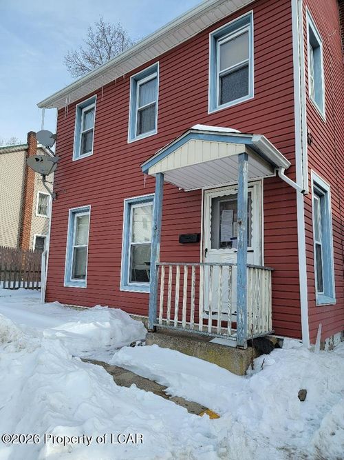 134 N 3rd St, Catawissa, PA, 17820-1220 | Card Image
