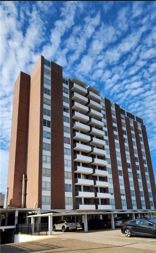 304-715 Upper Broadway, Corpus Christi, TX, 78401 | Card Image