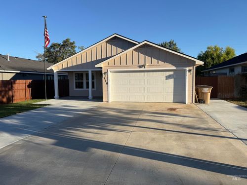 618 E 6th St, Emmett, ID, 83617-5012 | Card Image