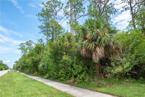 8206 91st Ave, Vero Beach, FL, 32967-3767 | Card Image